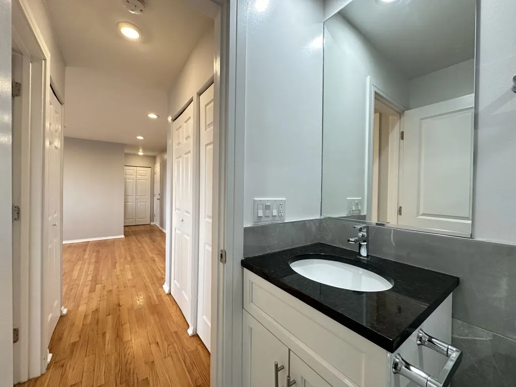 6954 N Sheridan Rd, ,  60626, USA 60626-unit#520-Chicago-IL