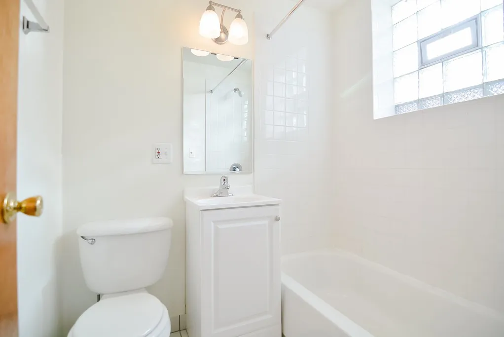 4241 N Kenmore Ave, ,  60613, USA 60613-unit#G6-Chicago-IL