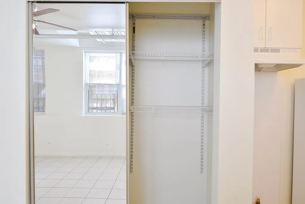 4241 N Kenmore Ave, ,  60613, USA 60613-unit#G6-Chicago-IL