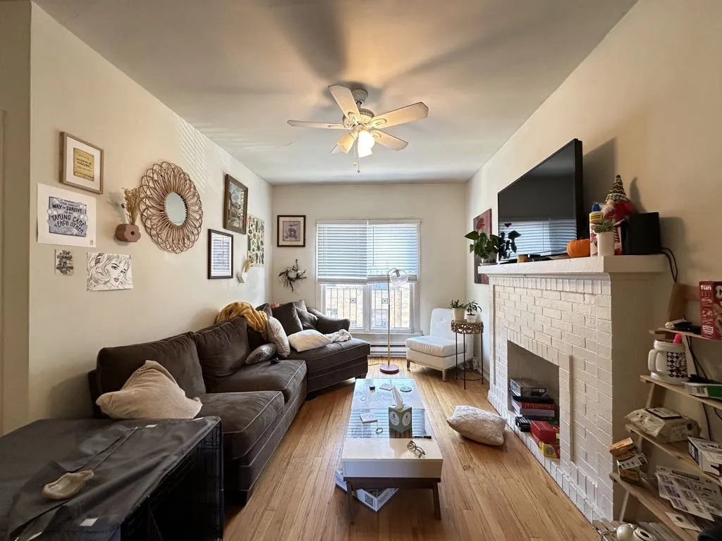 732 W Roscoe St, ,  60657, USA 60657-unit#3N-Chicago-IL