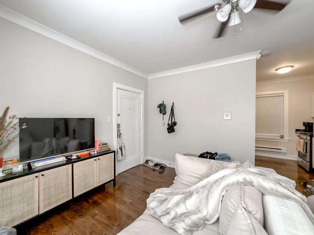 648 W Roscoe St, , 60657, USA 60657-unit#2N-Chicago-IL
