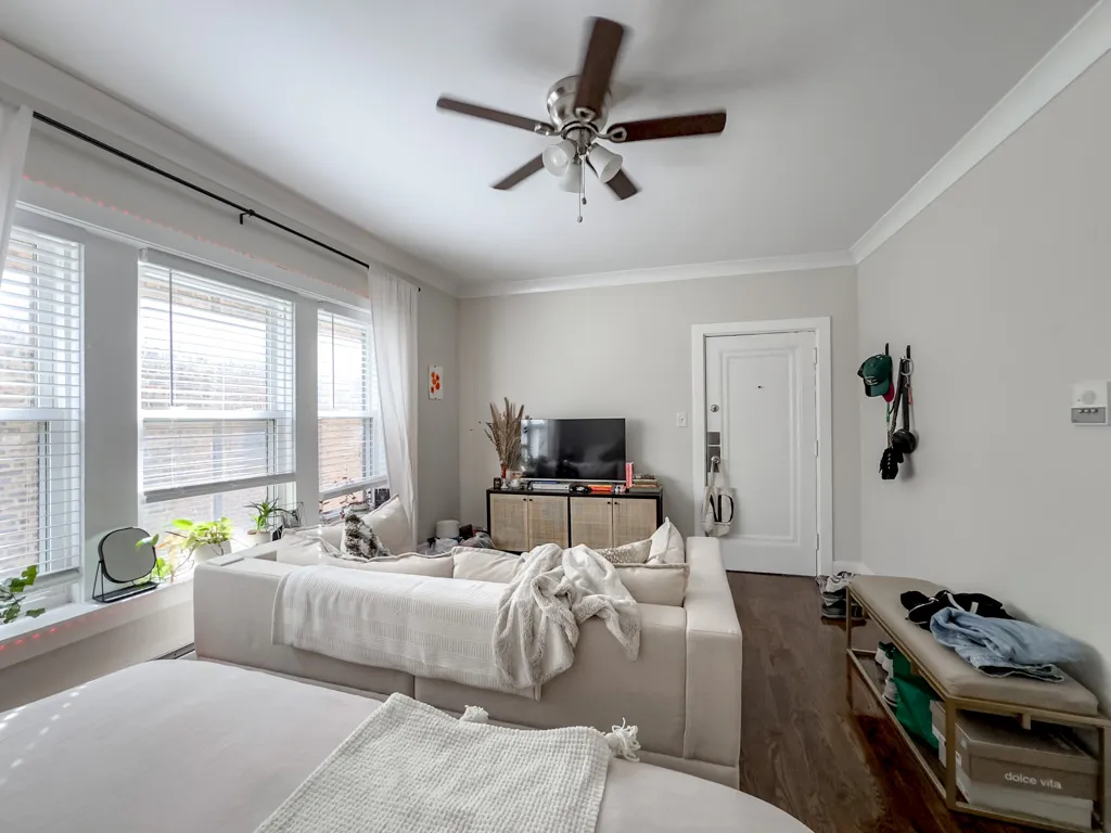 648 W Roscoe St, , 60657, USA 60657-unit#2N-Chicago-IL