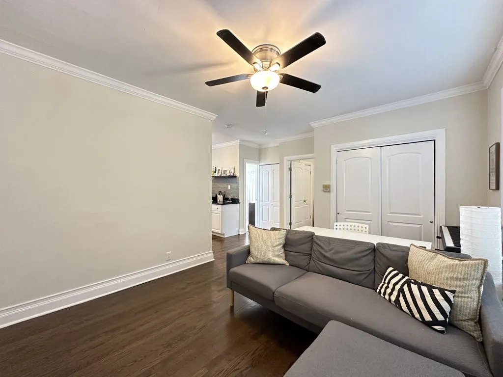 648 W Roscoe St, ,  60657, USA 60657-unit#3N-Chicago-IL