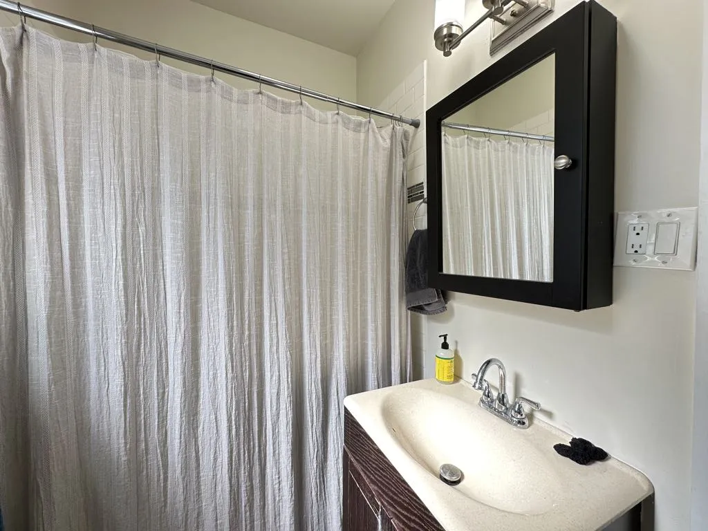 648 W Roscoe St, ,  60657, USA 60657-unit#3N-Chicago-IL