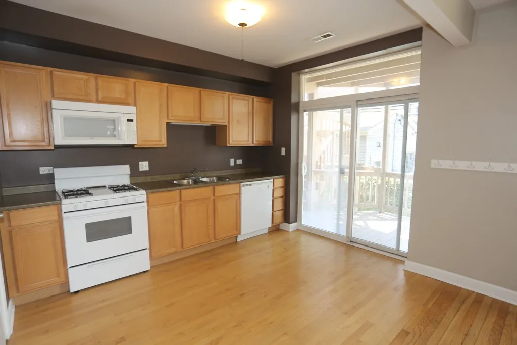 5208 N Sawyer Ave, ,  60625, USA 60625-unit#1-Chicago-IL