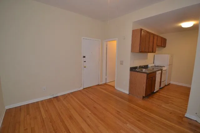917 W Waveland Ave, ,  60613, USA 60657-unit#1A-Chicago-IL