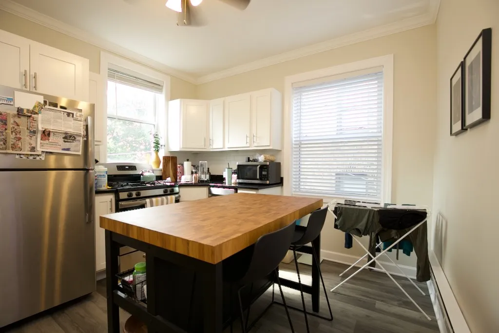 646 W Roscoe St, ,  60657, USA 60657-unit#2N-Chicago-IL