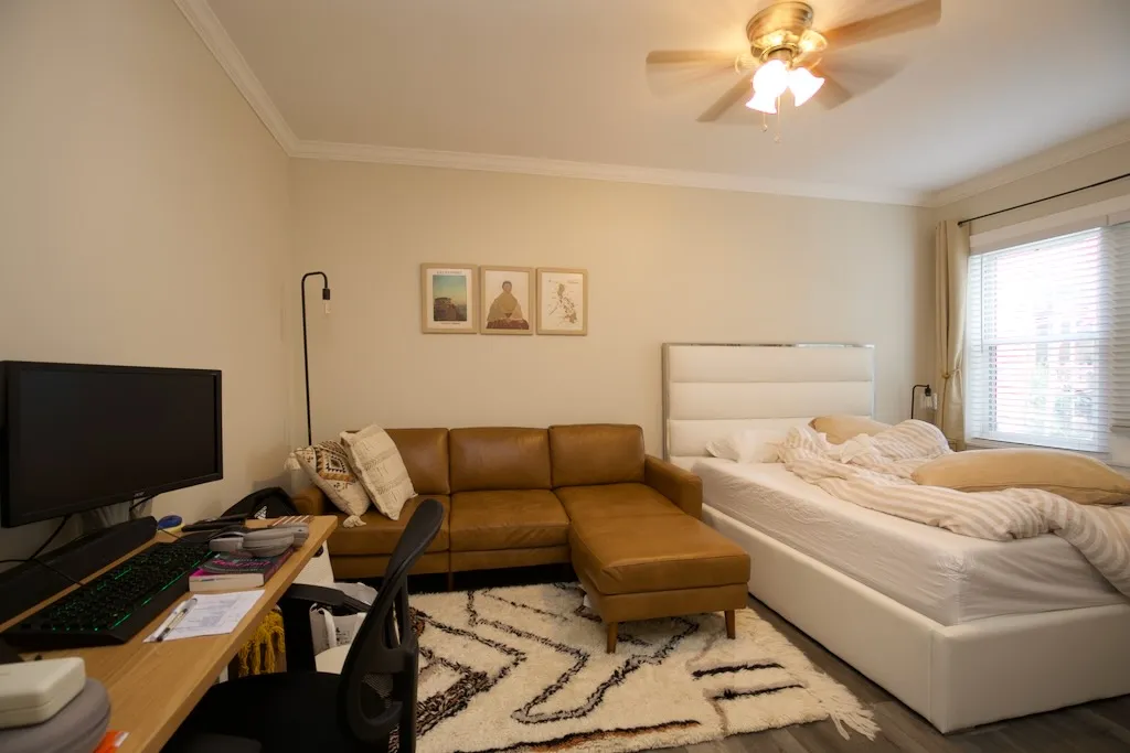 646 W Roscoe St, ,  60657, USA 60657-unit#2N-Chicago-IL