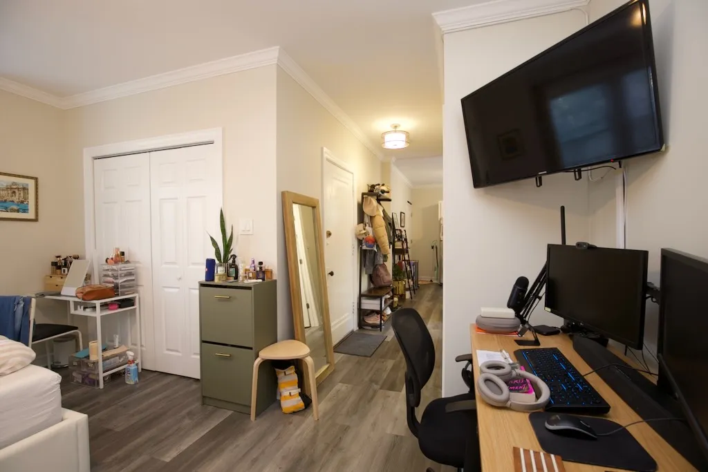 646 W Roscoe St, ,  60657, USA 60657-unit#2N-Chicago-IL