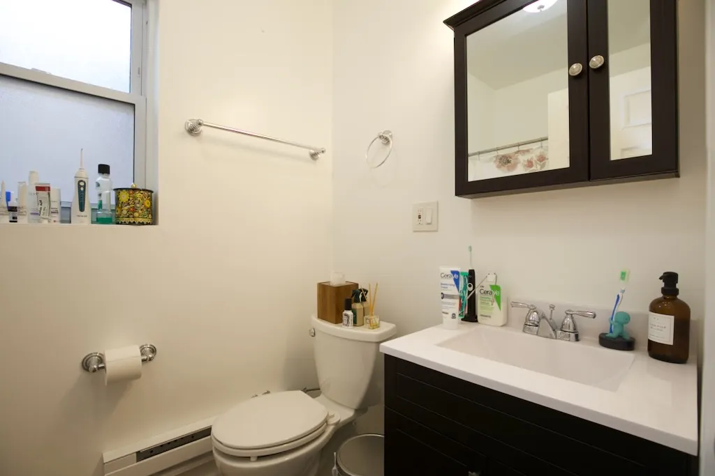 646 W Roscoe St, ,  60657, USA 60657-unit#2N-Chicago-IL