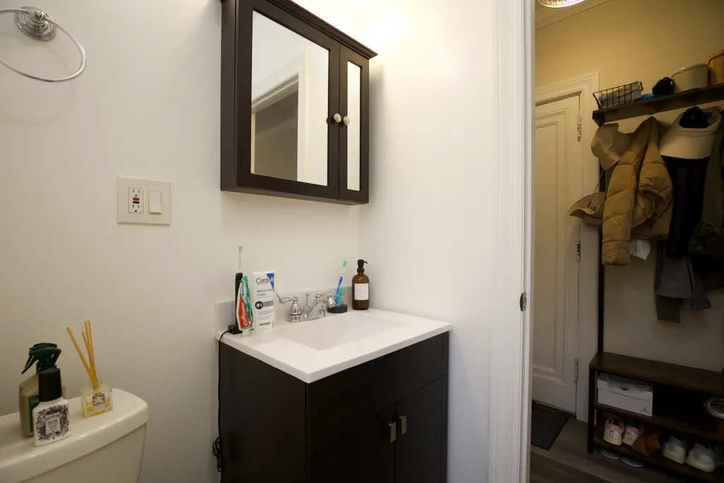 646 W Roscoe St, ,  60657, USA 60657-unit#2N-Chicago-IL
