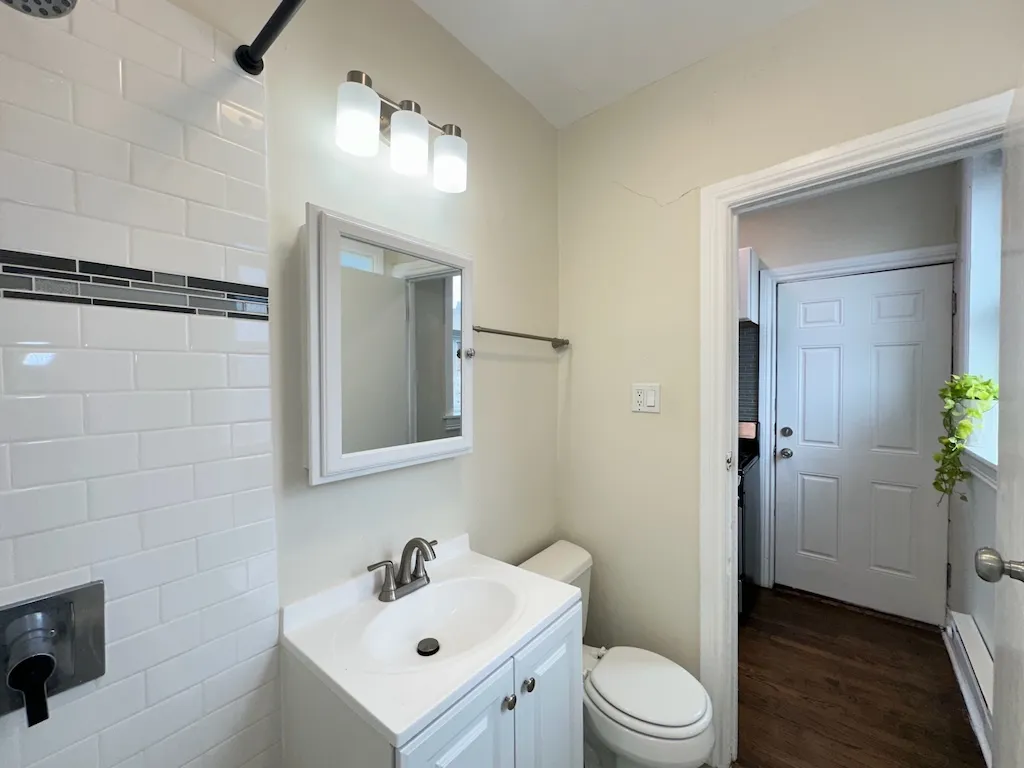 646 W Roscoe St, ,  60657, USA 60657-unit#3N-Chicago-IL