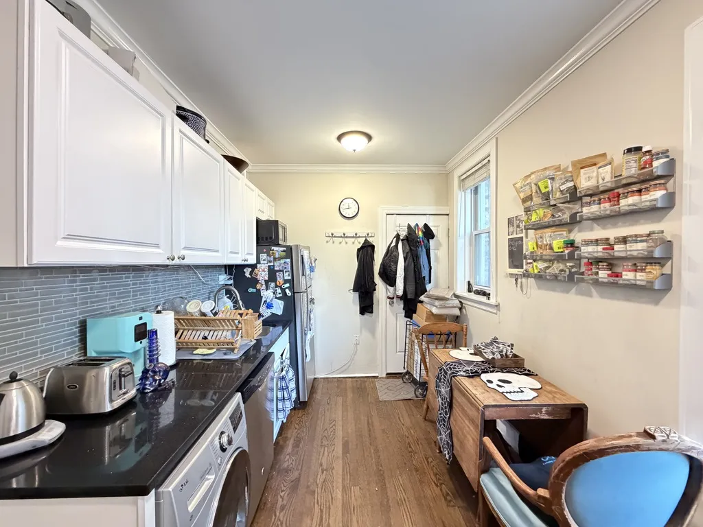 648 W Roscoe St, ,  60657, USA 60657-unit#2N-Chicago-IL