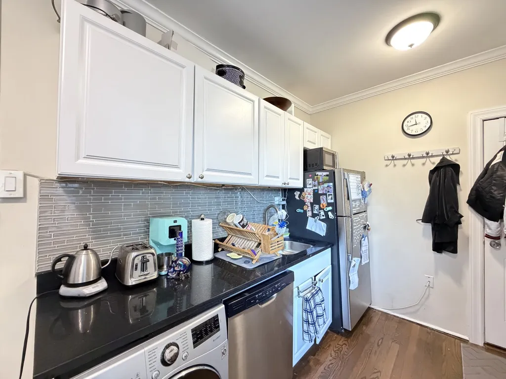 648 W Roscoe St, ,  60657, USA 60657-unit#2N-Chicago-IL