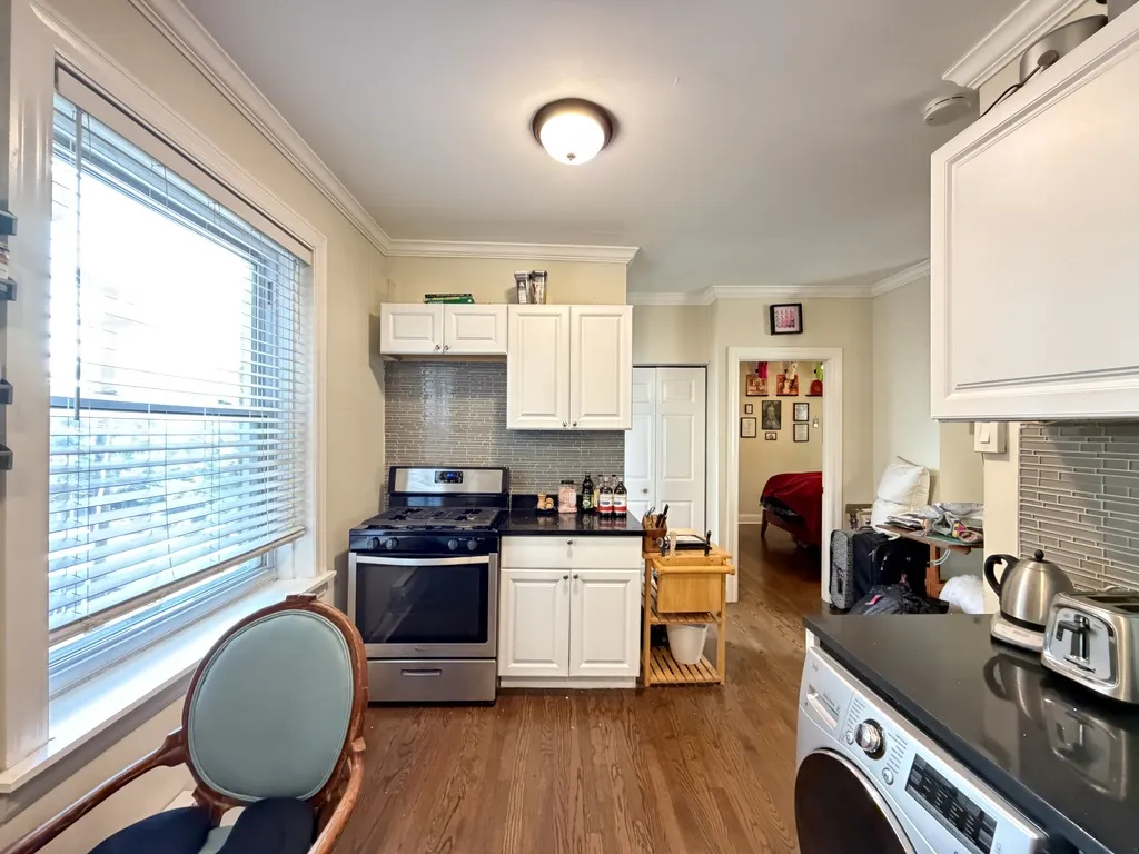 648 W Roscoe St, ,  60657, USA 60657-unit#2N-Chicago-IL