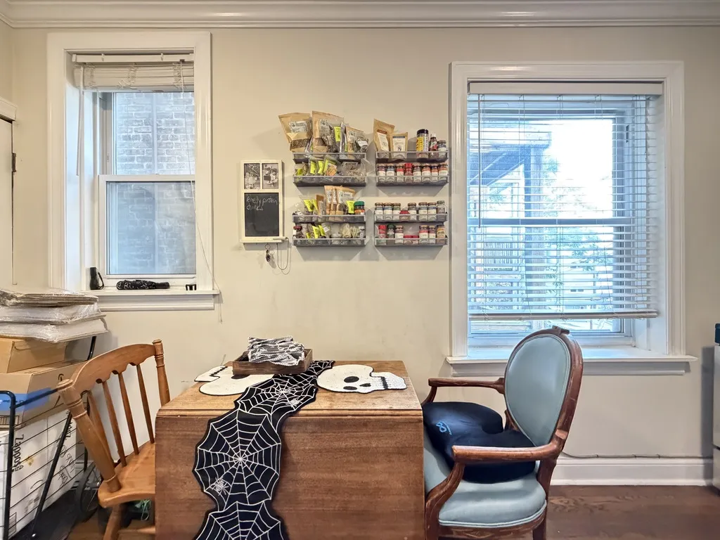 648 W Roscoe St, ,  60657, USA 60657-unit#2N-Chicago-IL