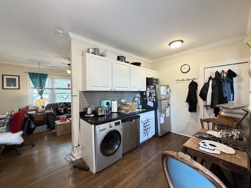 648 W Roscoe St, ,  60657, USA 60657-unit#2N-Chicago-IL