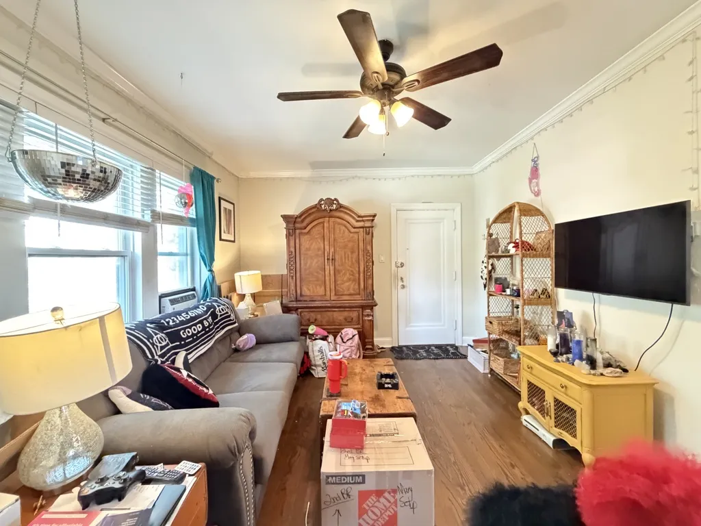648 W Roscoe St, ,  60657, USA 60657-unit#2N-Chicago-IL
