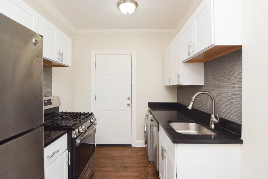 3821 N Greenview Ave, , 60613, USA 60613-unit#2E-Chicago-IL