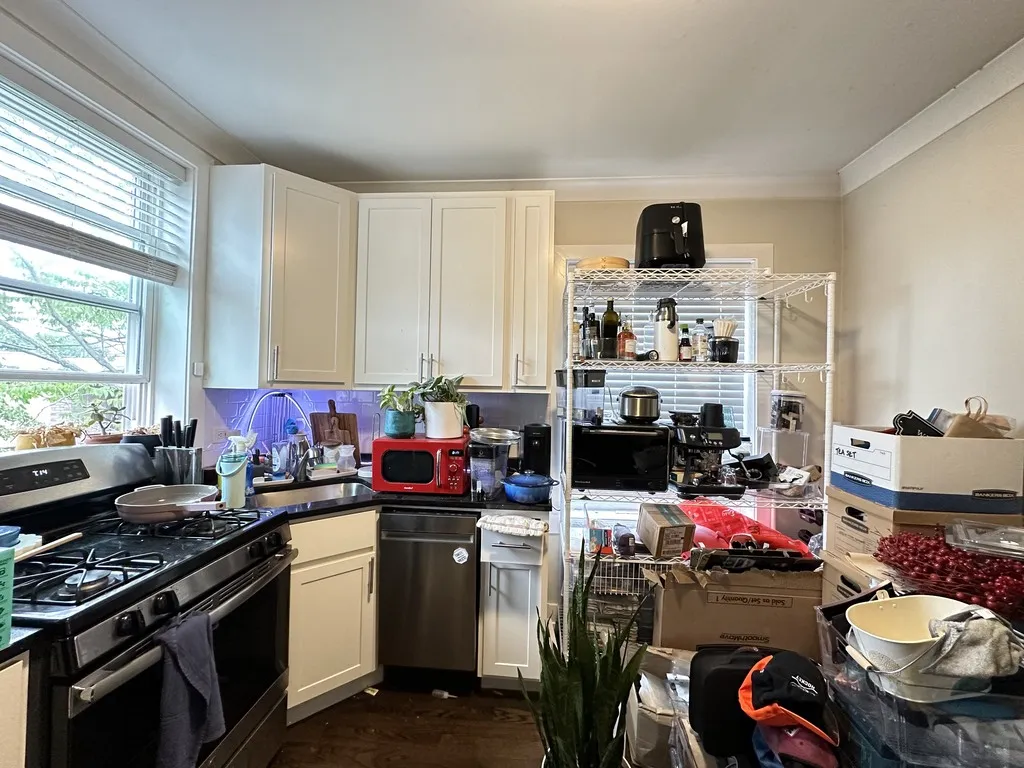 646 W Roscoe St, ,  60657, USA 60657-unit#3N-Chicago-IL