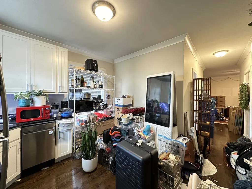 646 W Roscoe St, ,  60657, USA 60657-unit#3N-Chicago-IL