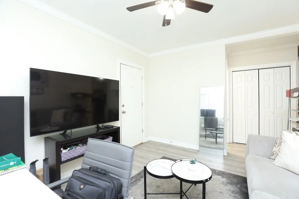 837 W Cornelia Ave, , 60657, USA 60657-unit#1N-Chicago-IL