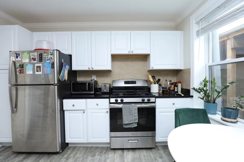 837 W Cornelia Ave, ,  60657, USA 60657-unit#3S-Chicago-IL