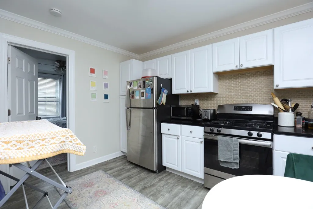 837 W Cornelia Ave, ,  60657, USA 60657-unit#3S-Chicago-IL