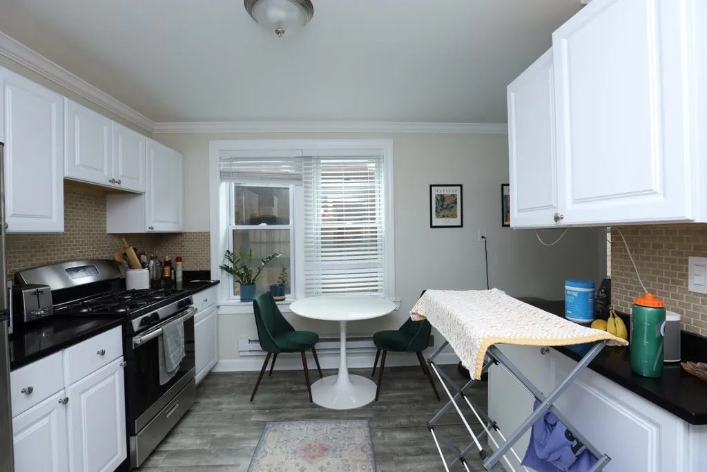 837 W Cornelia Ave, ,  60657, USA 60657-unit#3S-Chicago-IL