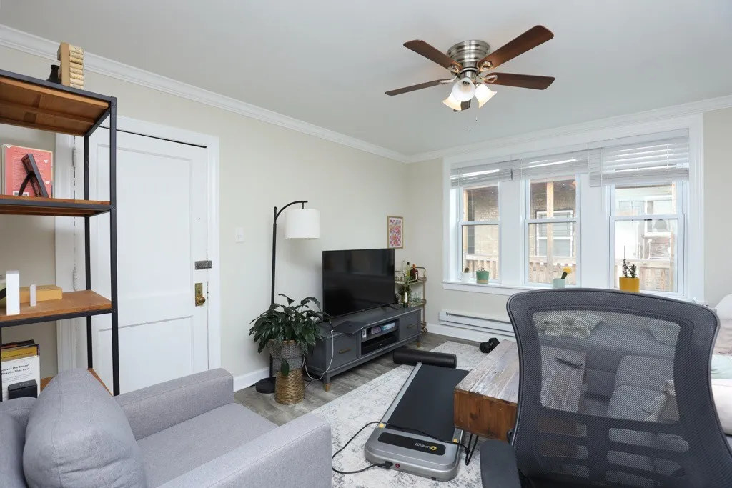 837 W Cornelia Ave, ,  60657, USA 60657-unit#3S-Chicago-IL