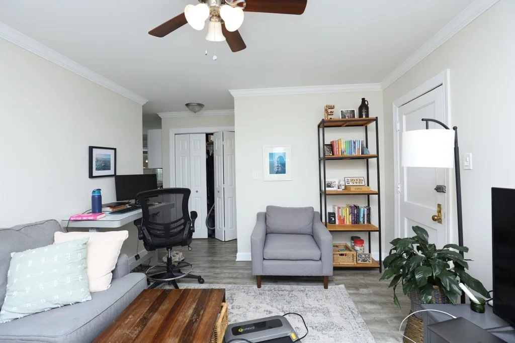 837 W Cornelia Ave, ,  60657, USA 60657-unit#3S-Chicago-IL