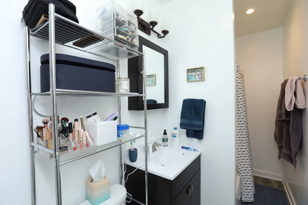 837 W Cornelia Ave, ,  60657, USA 60657-unit#3S-Chicago-IL
