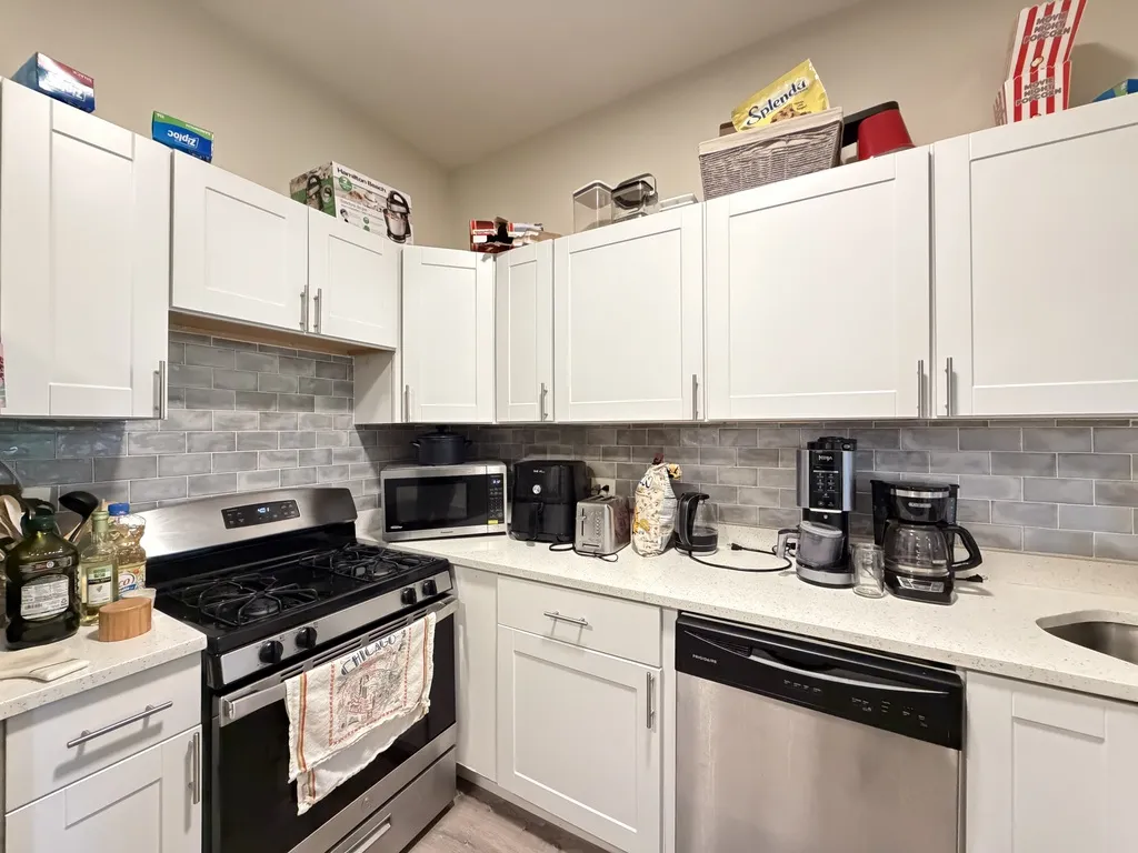 854 W George St, , 60657, USA 60657-unit#3-Chicago-IL