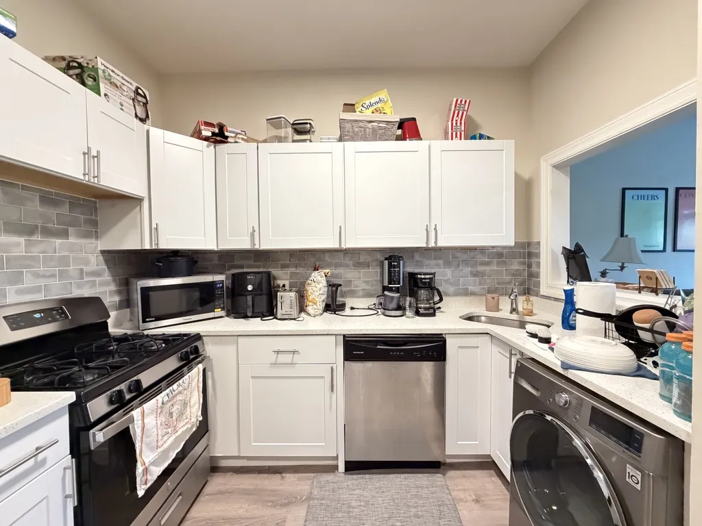 854 W George St, , 60657, USA 60657-unit#3-Chicago-IL