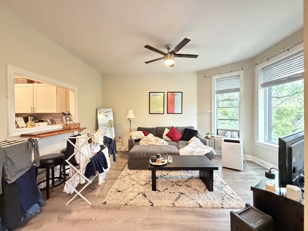 854 W George St, , 60657, USA 60657-unit#3-Chicago-IL