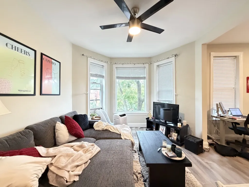 854 W George St, , 60657, USA 60657-unit#3-Chicago-IL