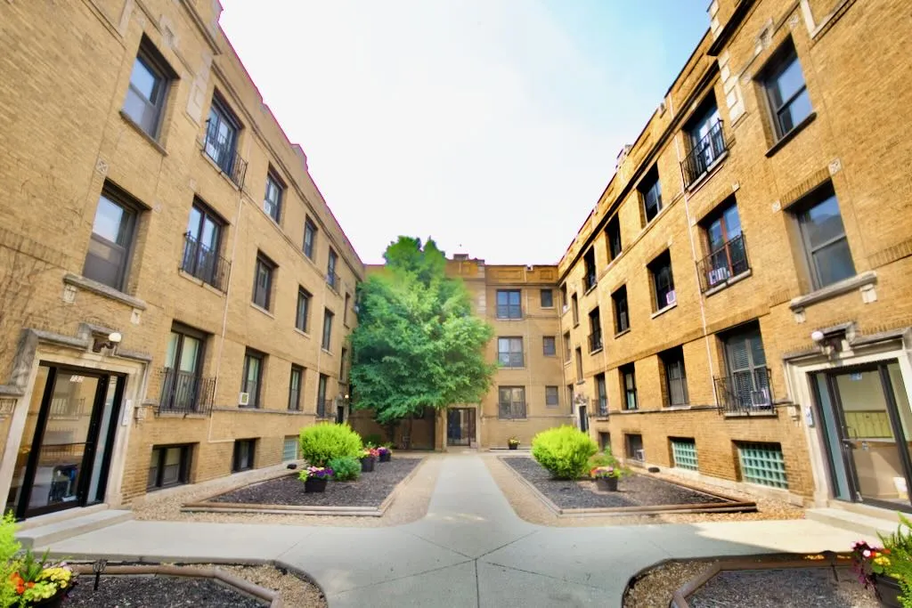 724 W Roscoe St, , 60657, USA 60657-unit#2S-Chicago-IL