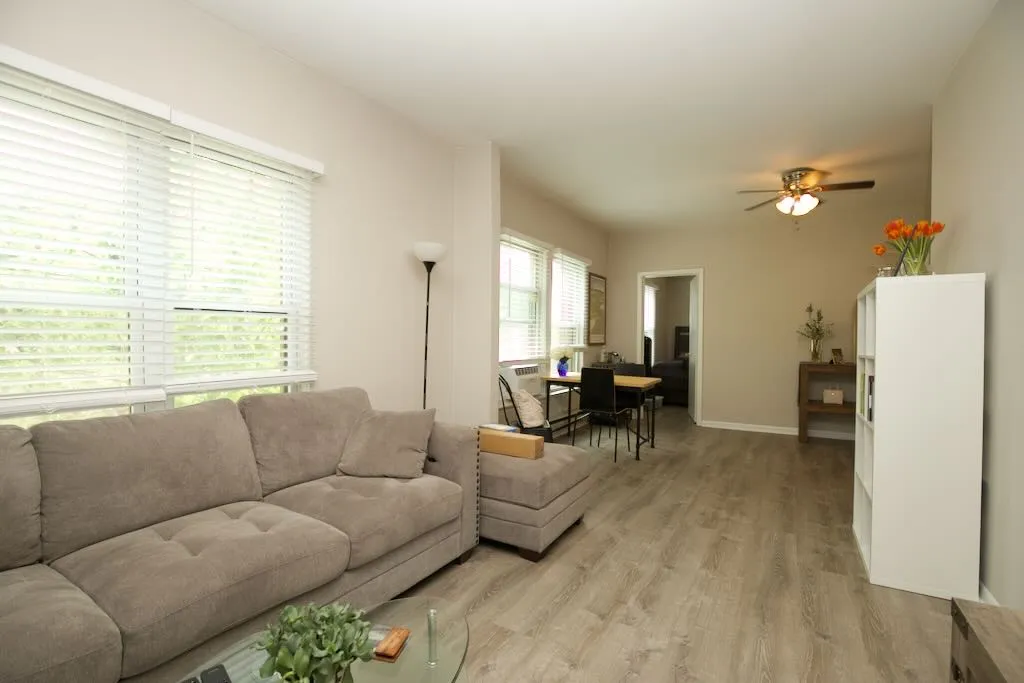 724 W Roscoe St, ,  60657, USA 60657-unit#2S-Chicago-IL