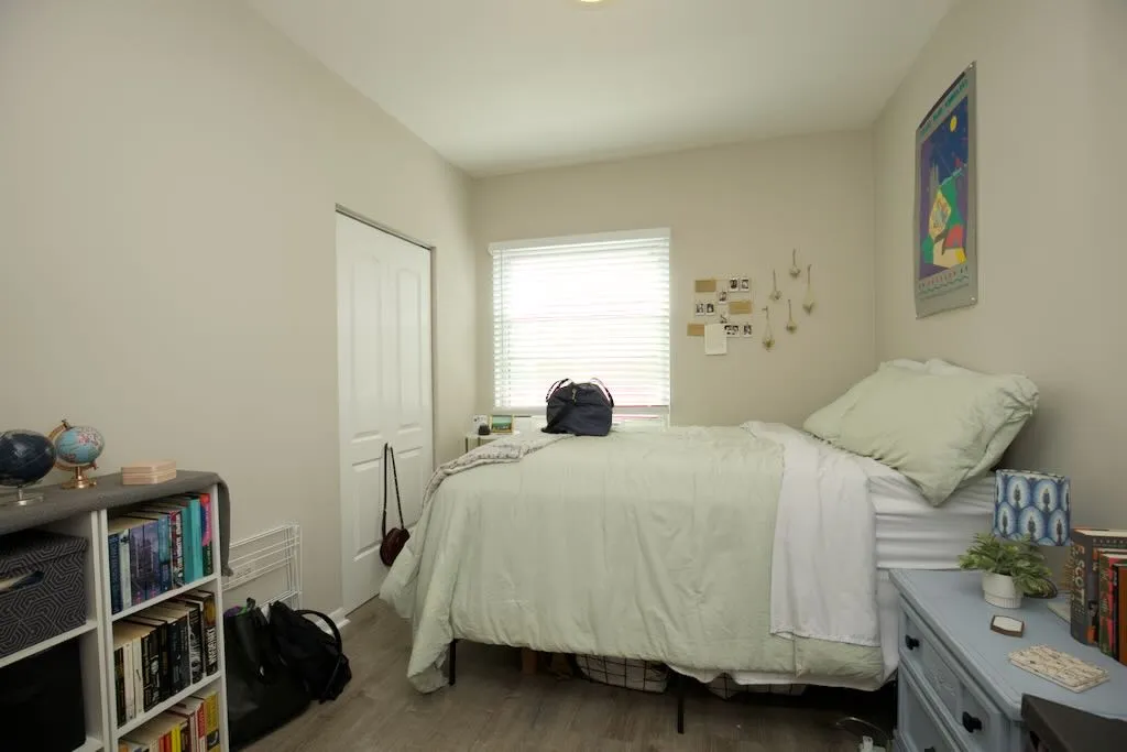 724 W Roscoe St, ,  60657, USA 60657-unit#2S-Chicago-IL