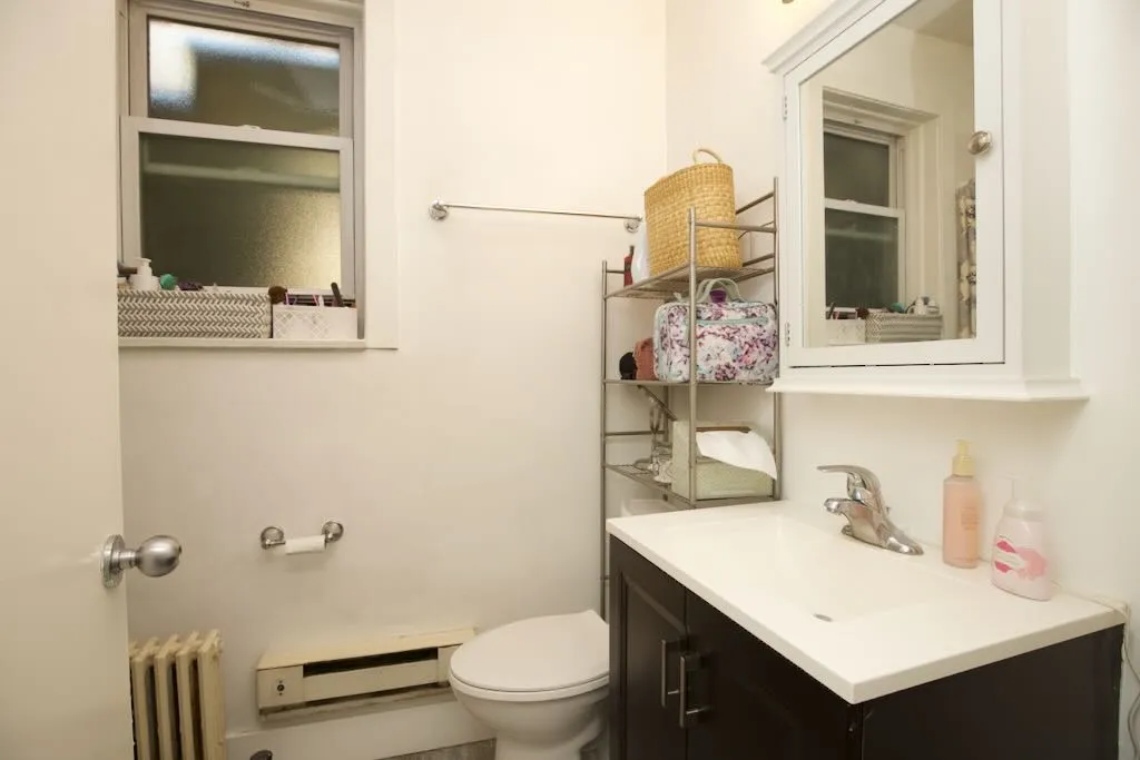 724 W Roscoe St, ,  60657, USA 60657-unit#2S-Chicago-IL