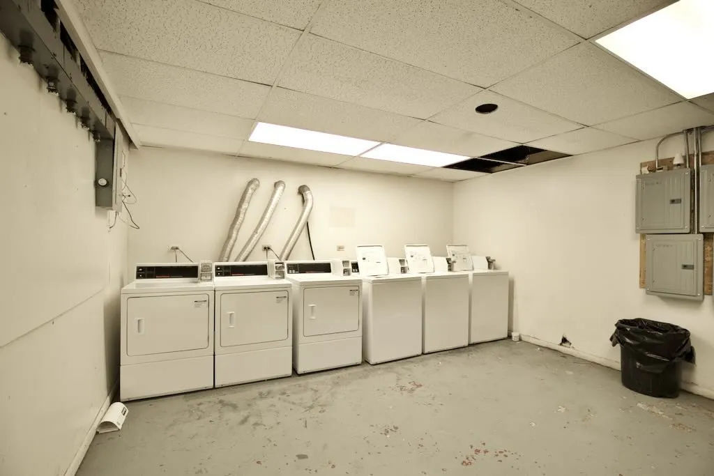 724 W Roscoe St, ,  60657, USA 60657-unit#2S-Chicago-IL