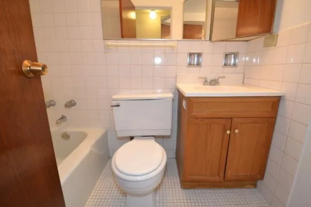 663 W Grace St, ,  60613, USA 60613-unit#101-Chicago-IL