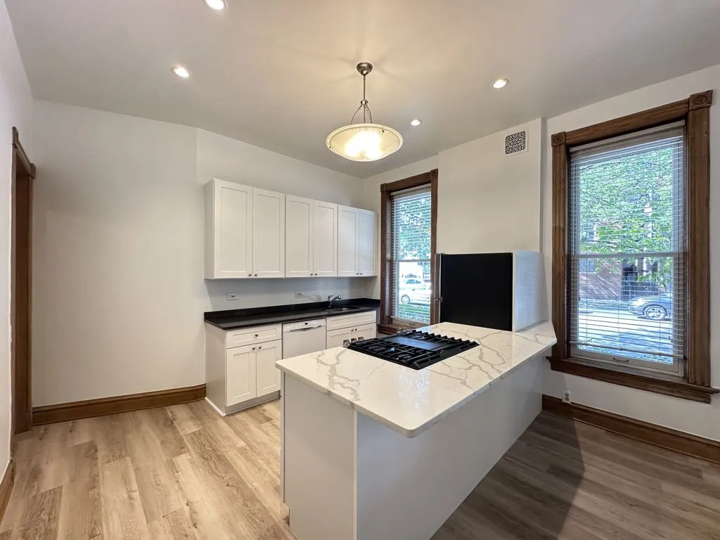 3559 N Ashland Ave, , 60657, USA 60657-unit#1R-Chicago-IL