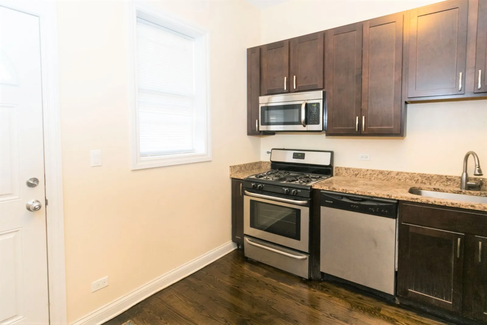 1758 W Montrose Ave, ,  60613, USA 60613-unit#1-Chicago-IL