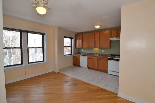 3325 N Lakewood Ave, , 60657, USA 60657-unit#2-Chicago-IL