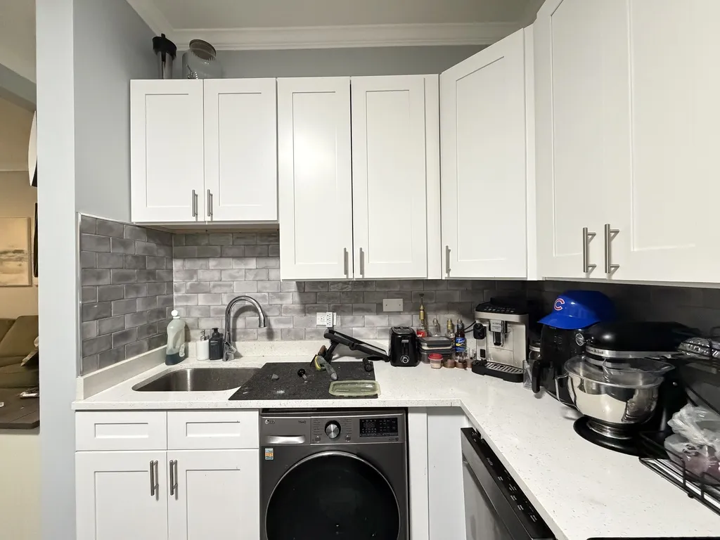 923 W Waveland Ave, ,  60613, USA 60657-unit#1D-Chicago-IL