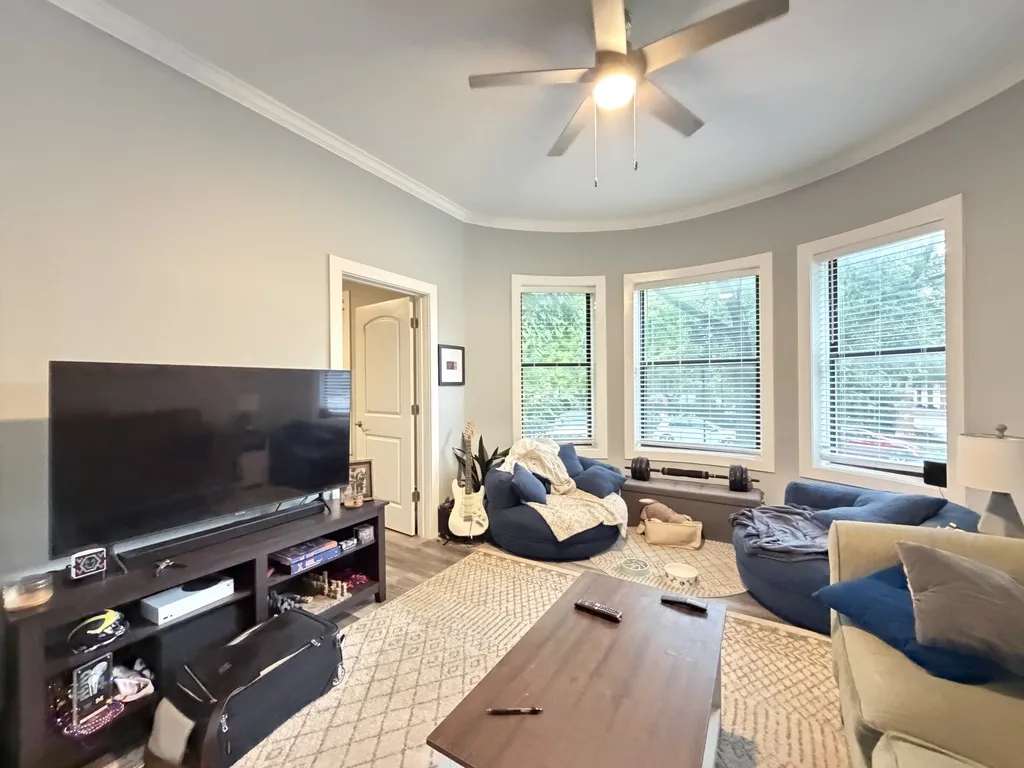 923 W Waveland Ave, ,  60613, USA 60657-unit#1D-Chicago-IL
