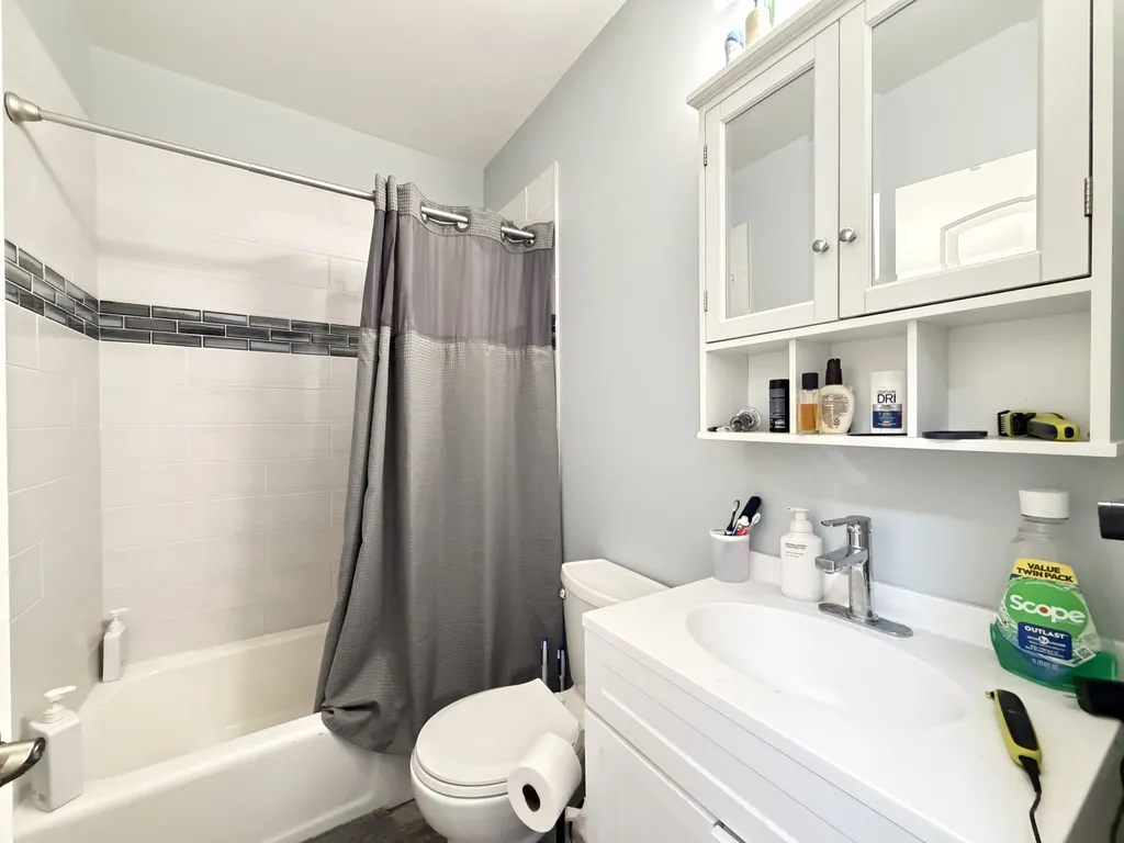 923 W Waveland Ave, ,  60613, USA 60657-unit#1D-Chicago-IL