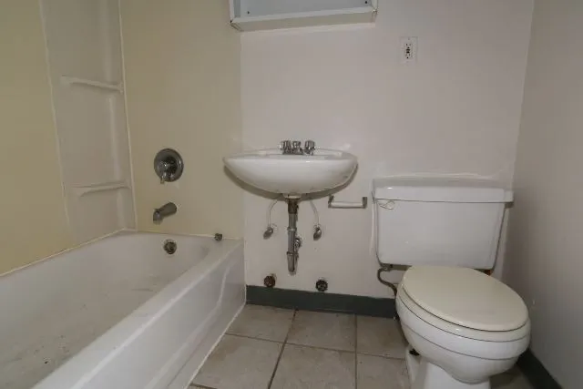 3957 W Irving Park Rd, ,  60641, USA 60618-unit#303-Chicago-IL