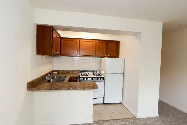 540 W Roscoe St, ,  60657, USA 60657-unit#270-Chicago-IL
